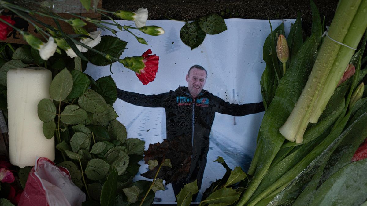 Ruská státní média jen stručně informovala o pohřbu Navalného, tvrdí opozice